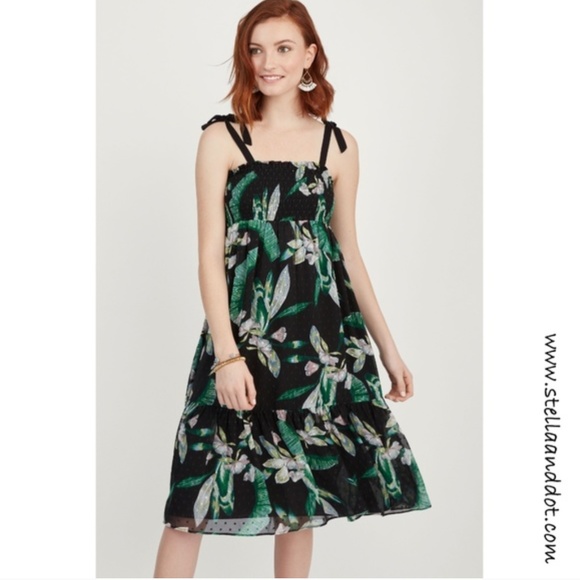 Stella & Dot Dresses & Skirts - Stella & Dot Maette Lizzie Orchid Print Dress